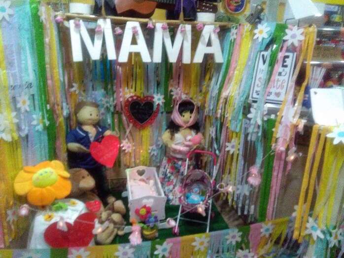 Rinconcito del local con una decoración dedicado a las madres (Foto Inma Perera)